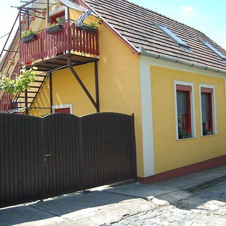 Zach Klara Utcai Apartman Visegrád Екстериор снимка